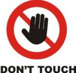 aeb9-dont-touch-szep-kartya.jpg