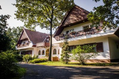 37e8-vadaszhaz---nyar.jpg